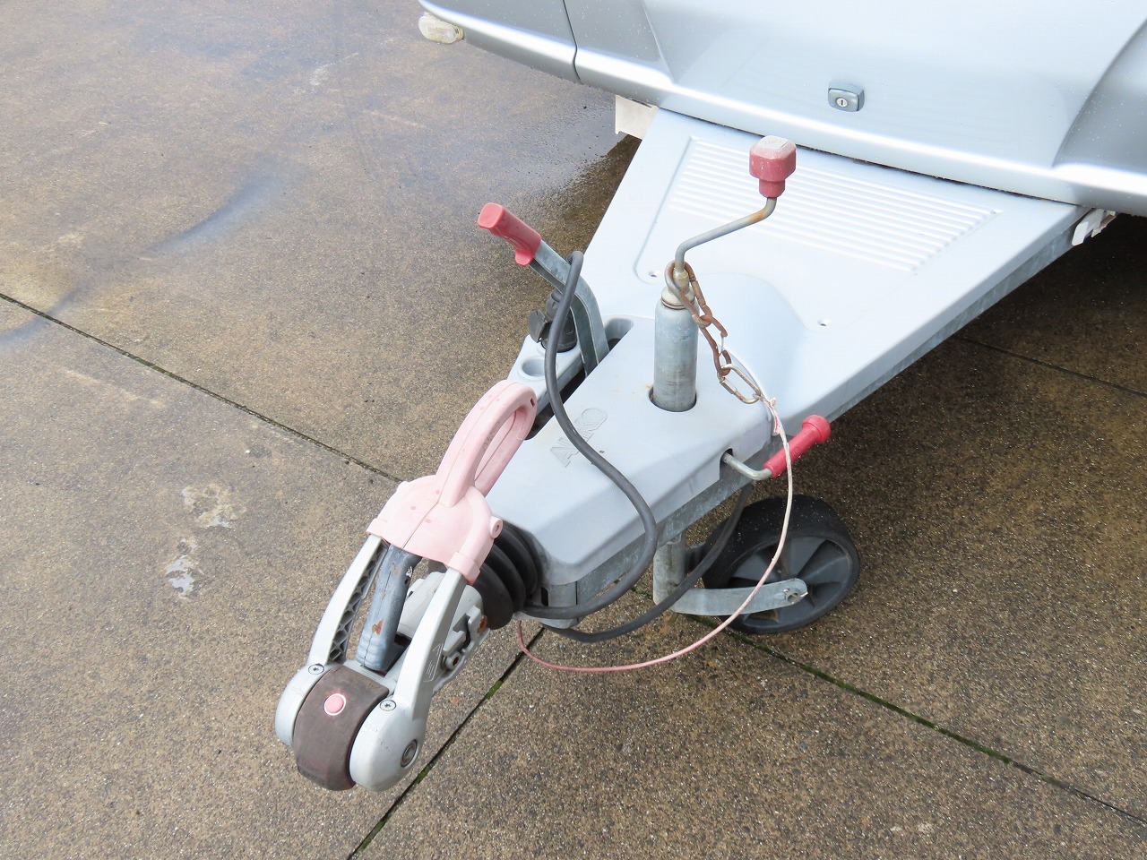 キャンピングカー トレーラー ﾌｪﾝﾄ ｻﾌｧｲｱ 　ｱｳﾄﾚｯﾄ品　現状販売