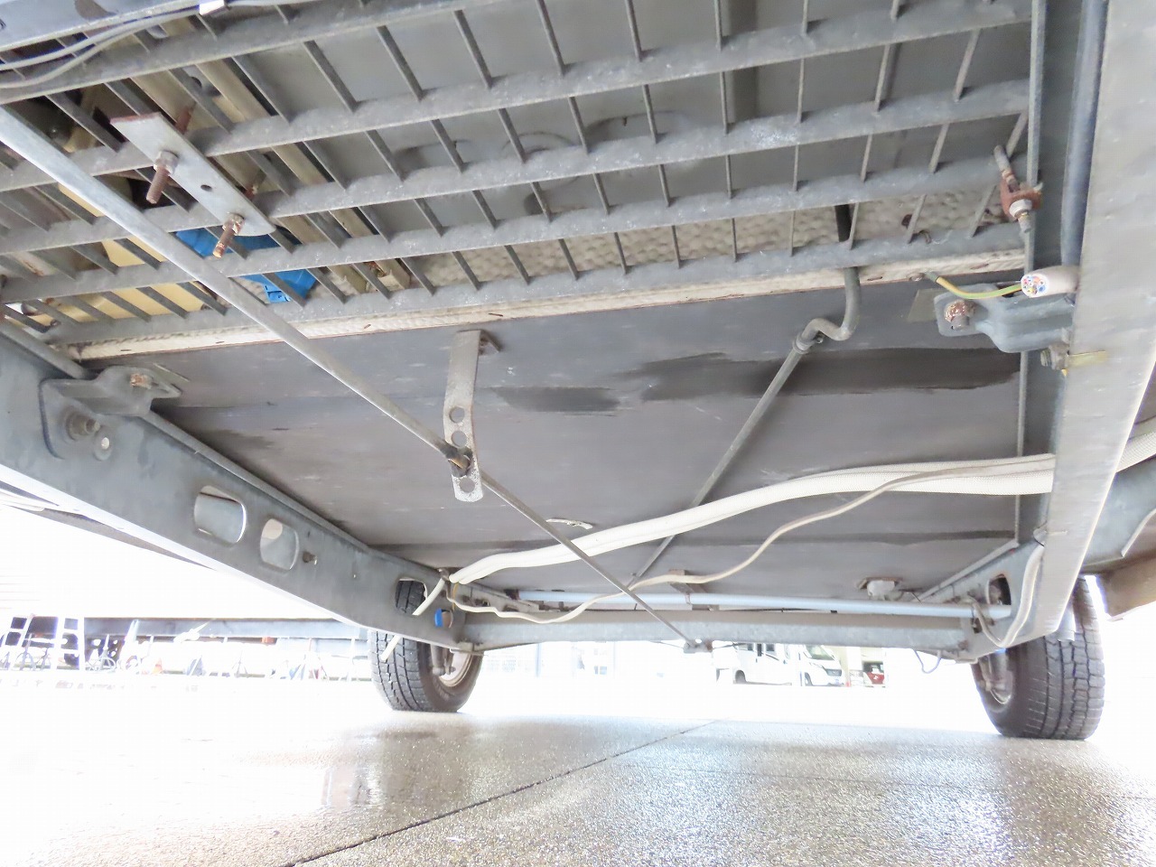 キャンピングカー トレーラー ﾌｪﾝﾄ ｻﾌｧｲｱ 　ｱｳﾄﾚｯﾄ品　現状販売