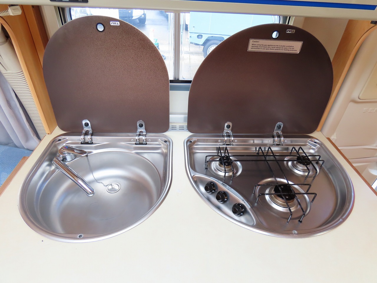 キャンピングカー トレーラー ﾌｪﾝﾄ ｻﾌｧｲｱ 　ｱｳﾄﾚｯﾄ品　現状販売