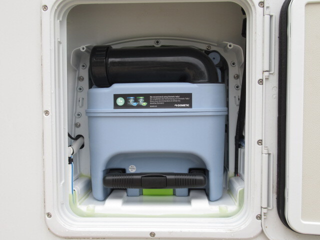 キャンピングカー トレーラー ｸﾅｳｽ ｽﾎﾟｰﾂ&ﾌｧﾝ480QLﾌﾞﾗｯｸｾﾚｸｼｮﾝ