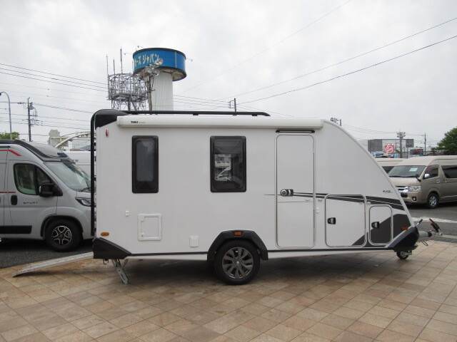 キャンピングカー トレーラー ｸﾅｳｽ ｽﾎﾟｰﾂ&ﾌｧﾝ480QLﾌﾞﾗｯｸｾﾚｸｼｮﾝ