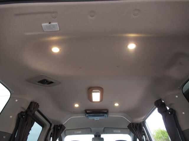 キャンピングカー バンコン FOCS　Luz(ﾙｿ)　新車即納ﾓﾃﾞﾙ