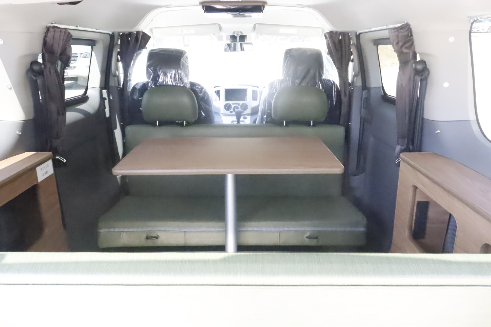 キャンピングカー バンコン　 NV200ﾊﾞﾈｯﾄ FOCS Luz ﾙｿ 新車即納