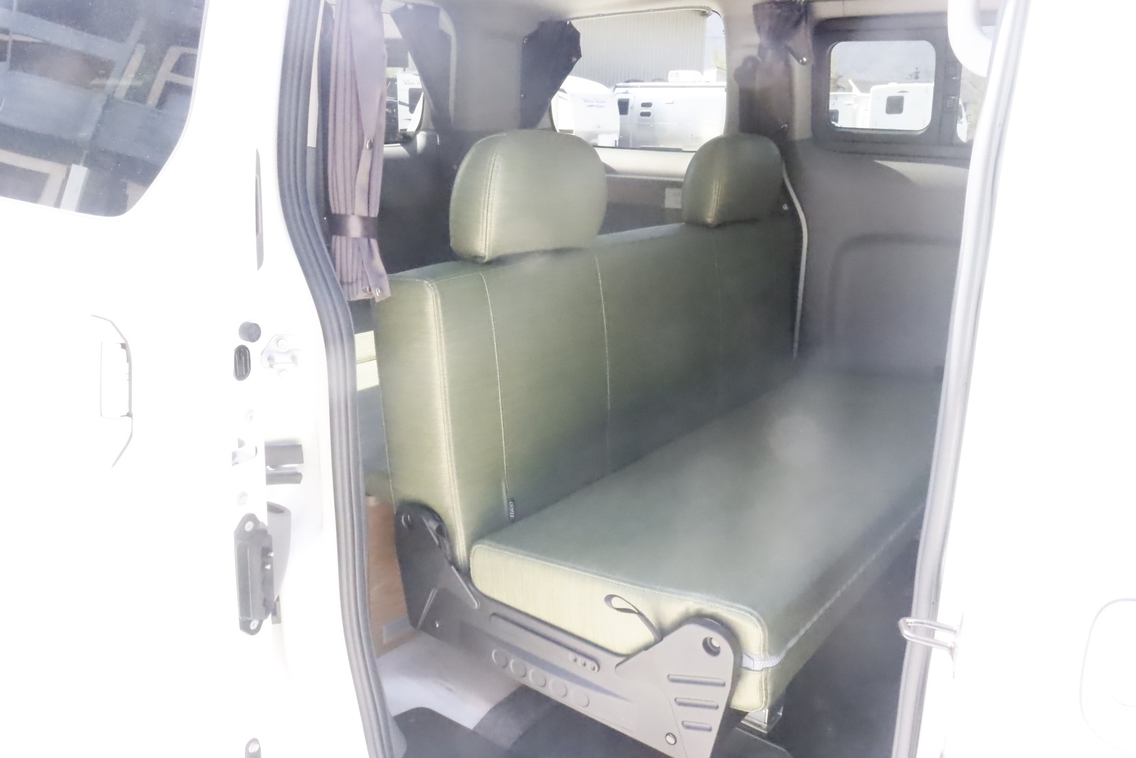 キャンピングカー バンコン　 NV200ﾊﾞﾈｯﾄ FOCS Luz ﾙｿ 新車即納