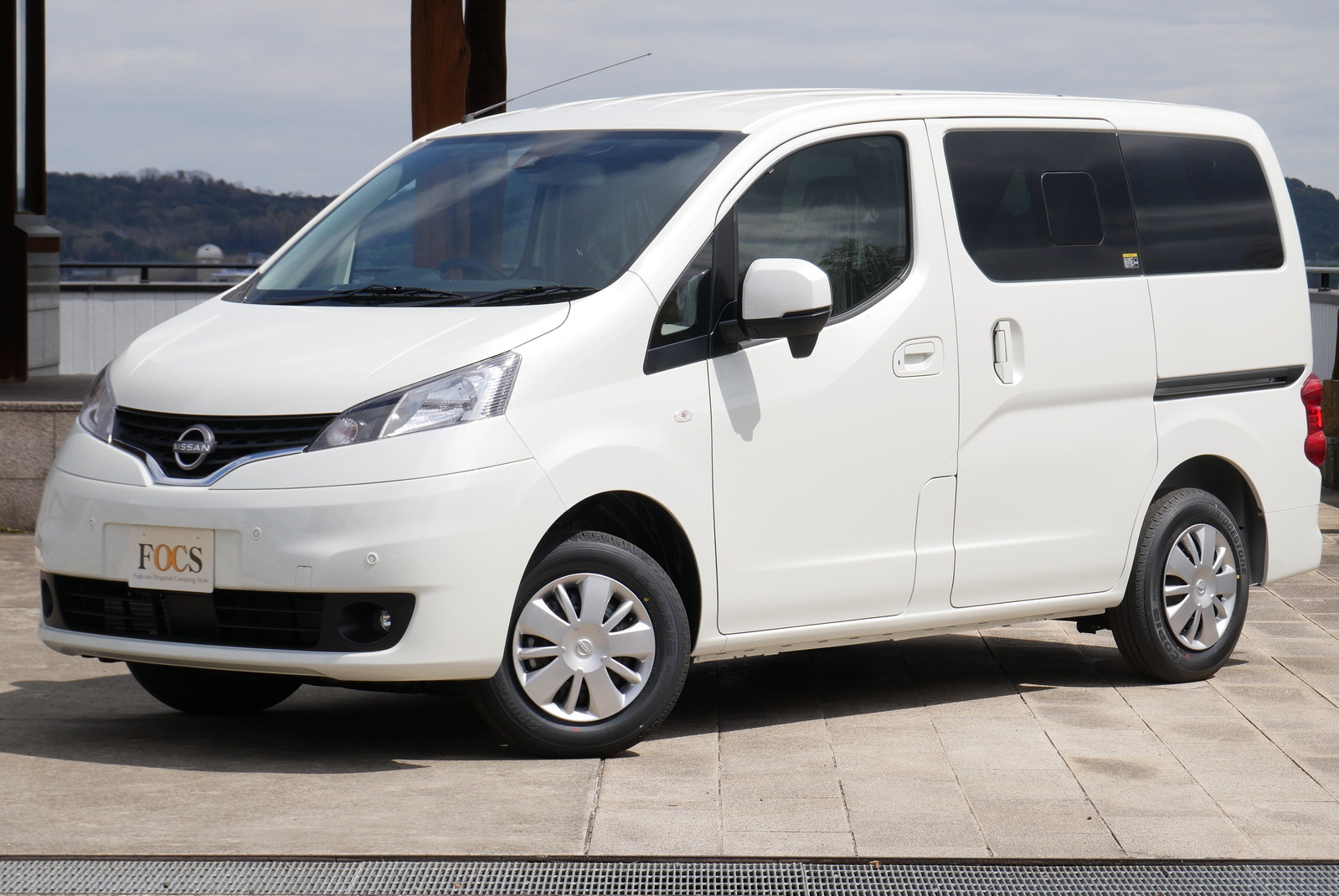 キャンピングカー バンコン NV200ﾊﾞﾈｯﾄ FOCS Luz ﾙｿ　新車即納車