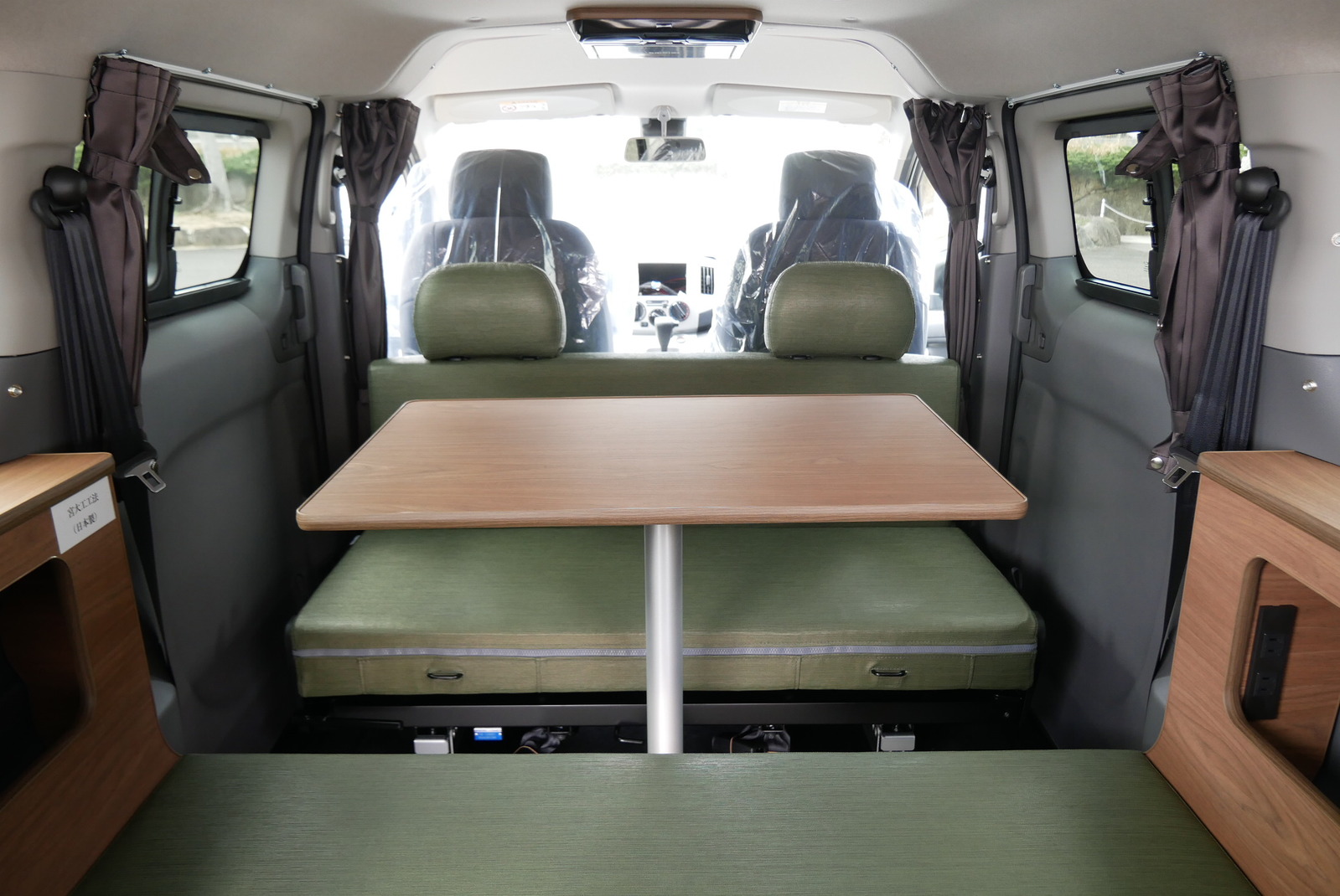 キャンピングカー バンコン NV200ﾊﾞﾈｯﾄ FOCS Luz ﾙｿ　新車即納車