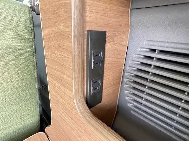 キャンピングカー バンコン NV200ﾊﾞﾈｯﾄ FOCS Luz ﾙｿ 新車即納車　