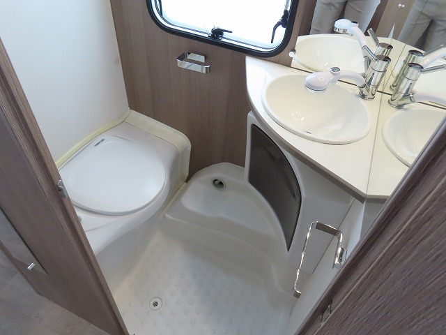 キャンピングカー トレーラー ﾄﾘｶﾞﾉ ｱﾚｸﾞﾗ450 家庭用ｴｱｺﾝ FFﾋｰﾀｰ