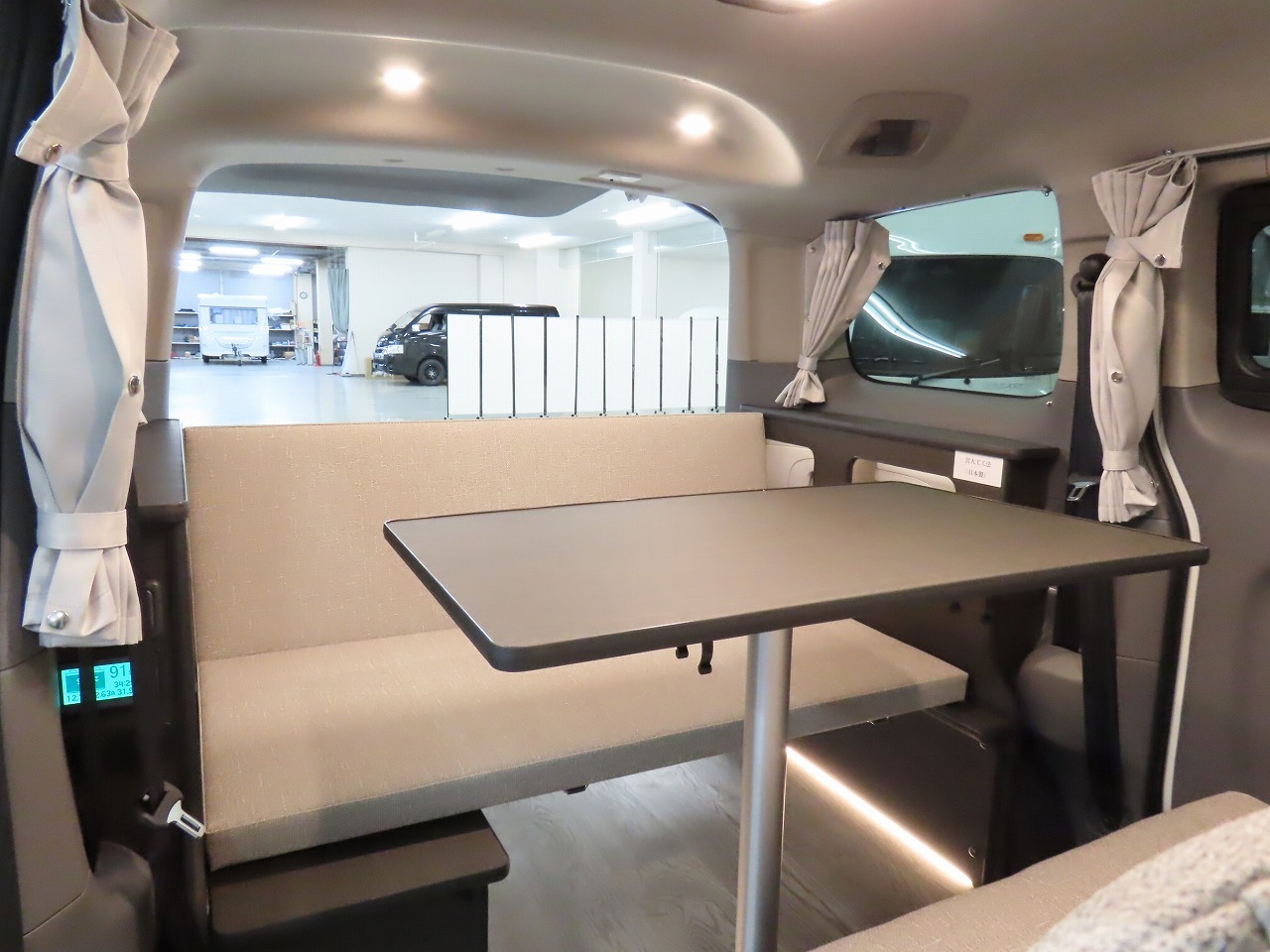 キャンピングカー バンコン NV200ﾊﾞﾈｯﾄ FOCS ﾙｿ 新車