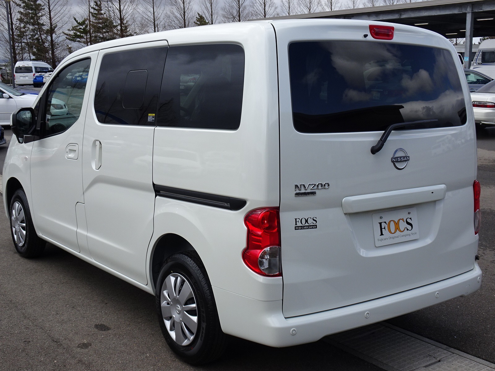 キャンピングカー バンコン NV200ﾊﾞﾈｯﾄ FOCS Luz ﾙｿ 新車 展示車