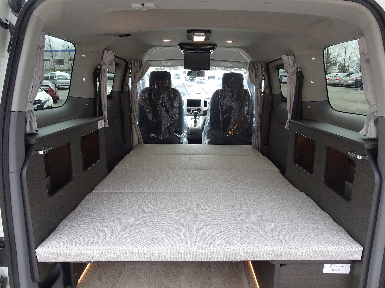 キャンピングカー バンコン NV200ﾊﾞﾈｯﾄ FOCS Luz ﾙｿ 新車 展示車