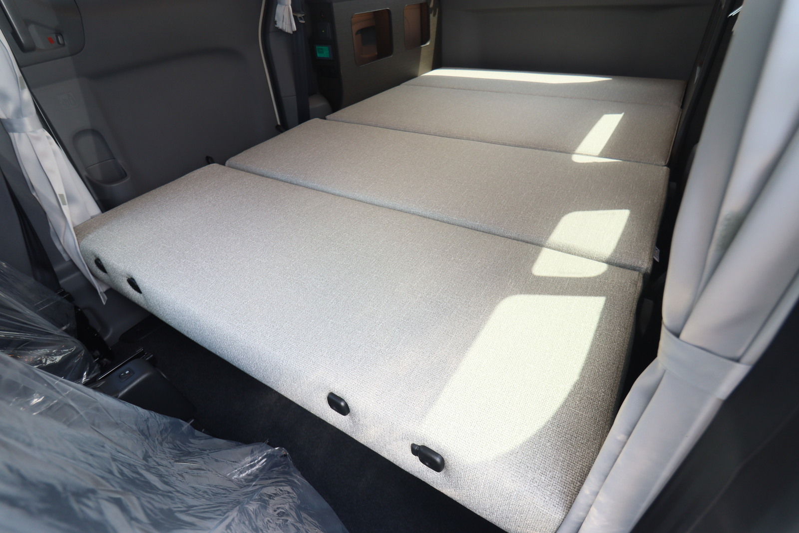 キャンピングカー バンコン NV200ﾊﾞﾈｯﾄ FOCS Luz ﾙｿ 新車即納