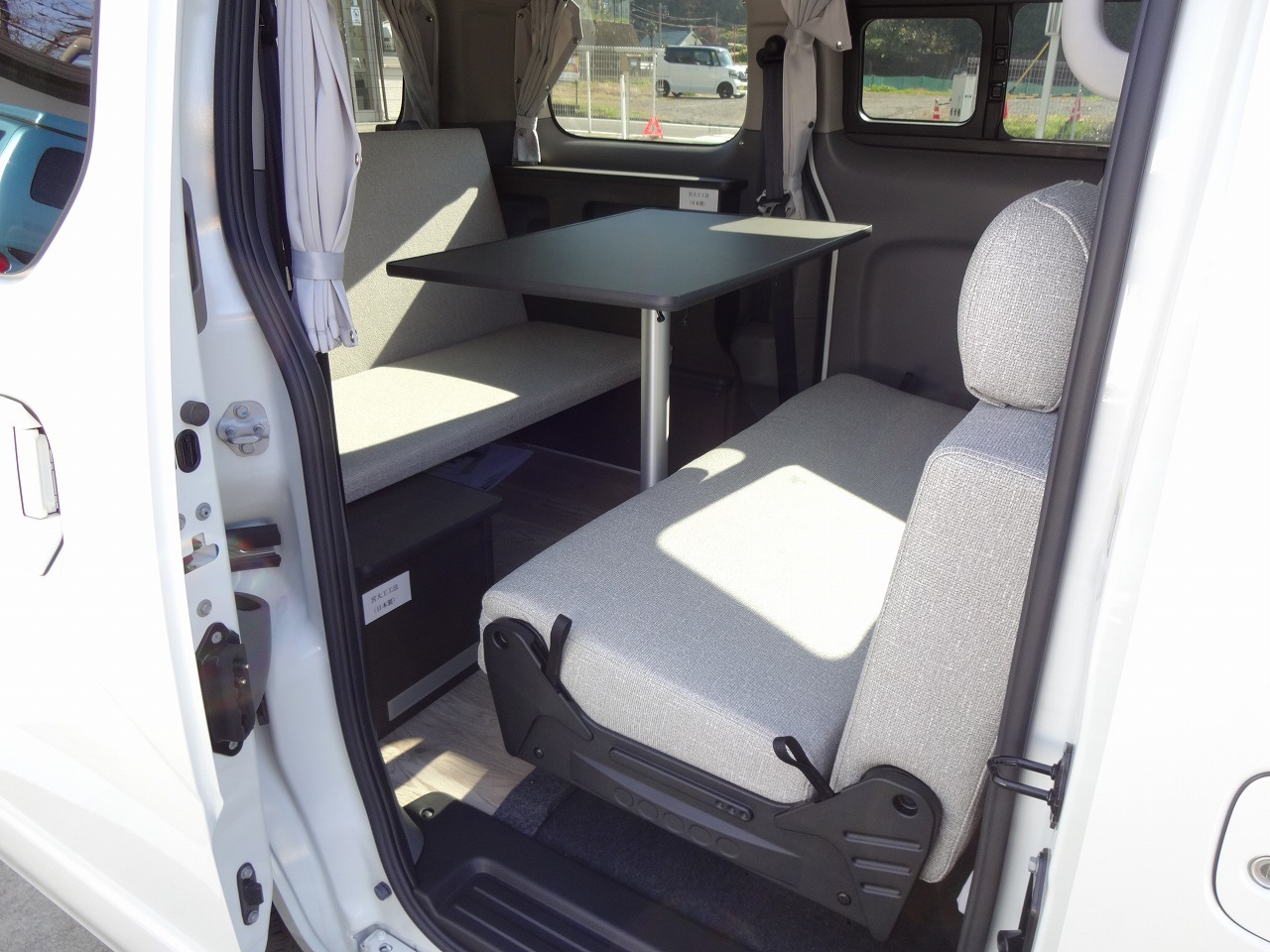 キャンピングカー バンコン NV200ﾊﾞﾈｯﾄ FOCS ﾙｿ 新車即納