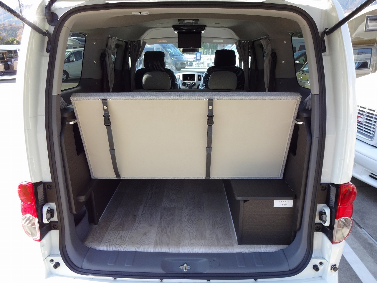 キャンピングカー バンコン NV200ﾊﾞﾈｯﾄ FOCS ﾙｿ 新車即納