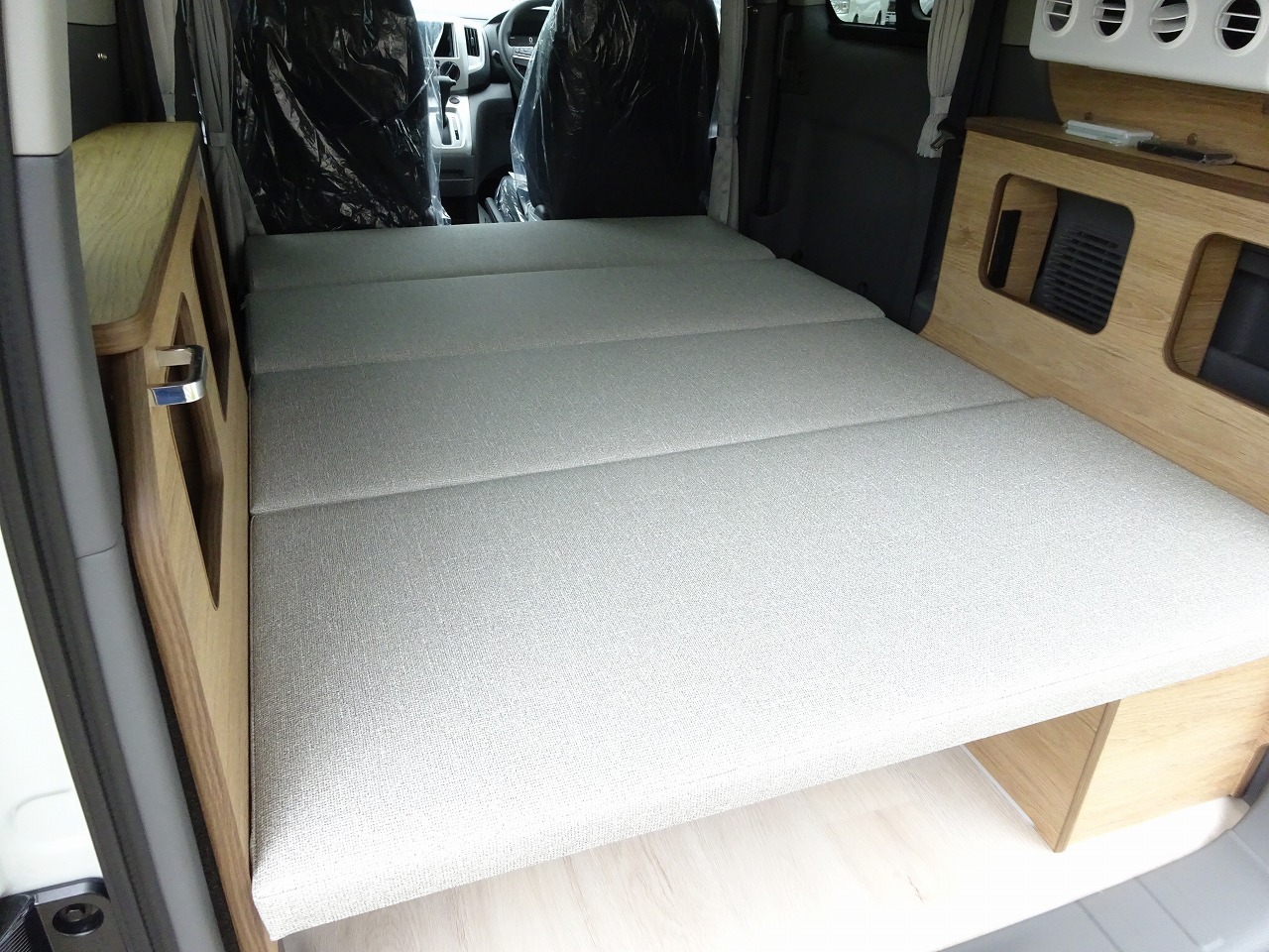 キャンピングカー バンコン NV200ﾊﾞﾈｯﾄ FOCS ﾙｿ DCｸｰﾗｰ 新車即納