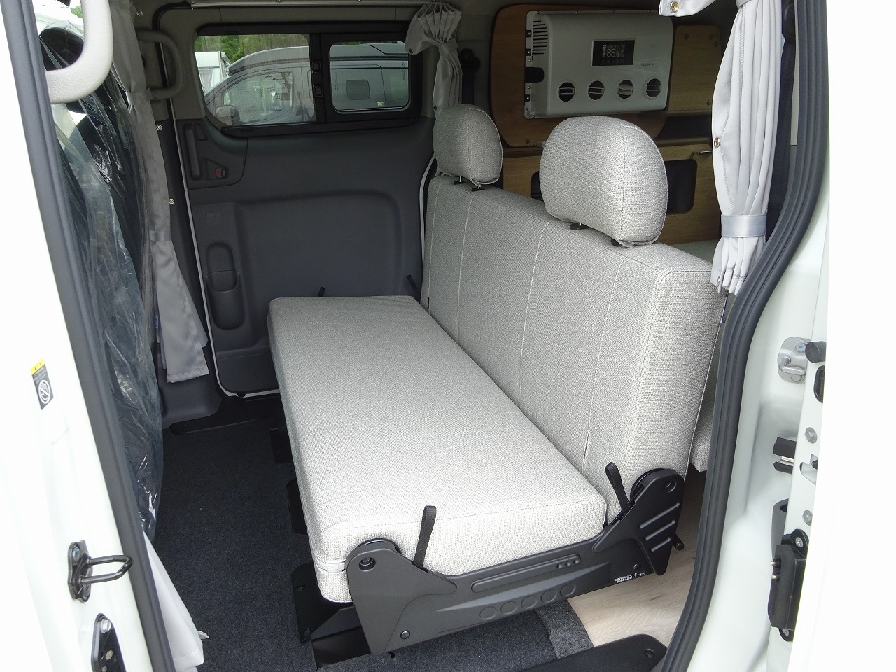 キャンピングカー バンコン NV200ﾊﾞﾈｯﾄ FOCS ﾙｿ DCｸｰﾗｰ 新車即納