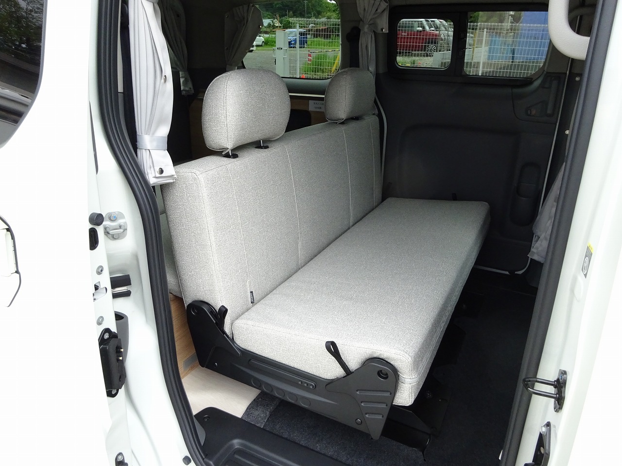 キャンピングカー バンコン NV200ﾊﾞﾈｯﾄ FOCS ﾙｿ DCｸｰﾗｰ 新車即納