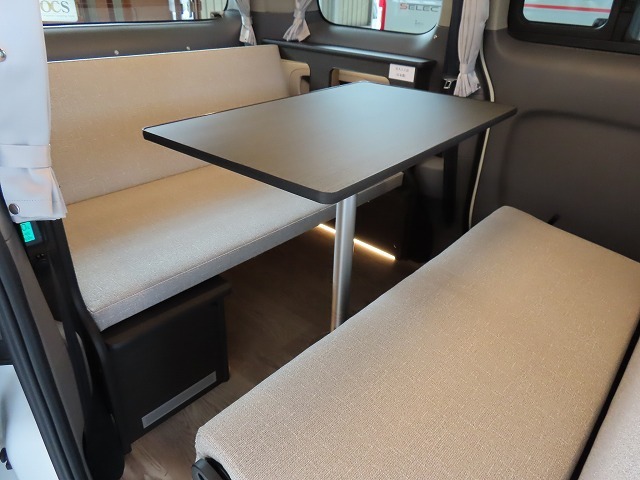 キャンピングカー バンコン NV200ﾊﾞﾈｯﾄFOCS ﾙｿ 新車即納 12Vｸｰﾗｰ