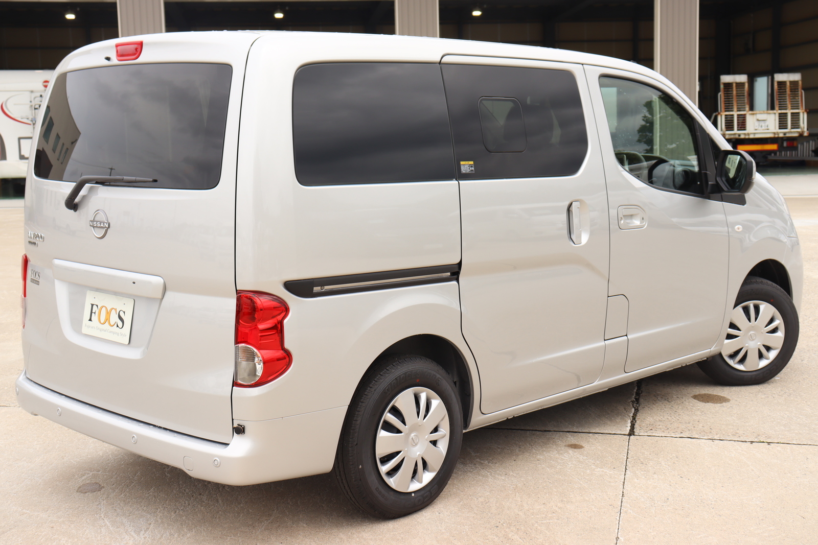 キャンピングカー バンコン NV200ﾊﾞﾈｯﾄ FOCS ﾙｿ新車即納 12Vｴｱｺﾝ