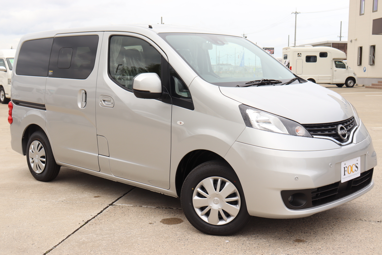 キャンピングカー バンコン NV200ﾊﾞﾈｯﾄ FOCS ﾙｿ新車即納 12Vｴｱｺﾝ