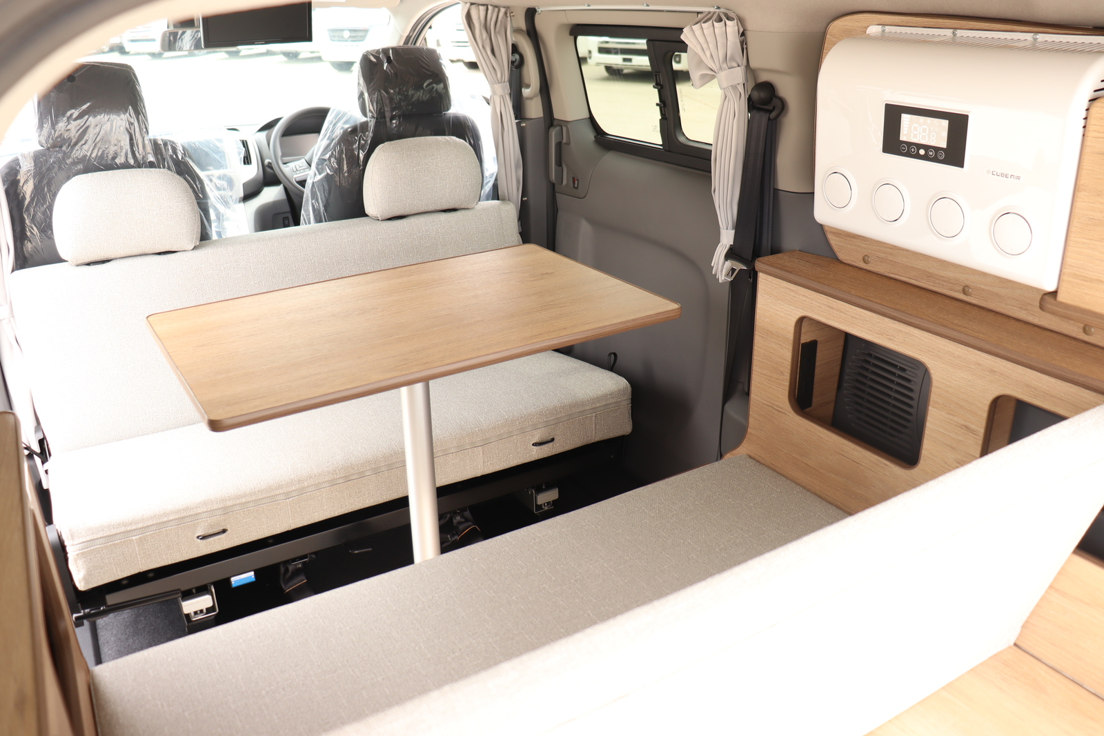 キャンピングカー バンコン NV200ﾊﾞﾈｯﾄ FOCS ﾙｿ新車即納 12Vｴｱｺﾝ