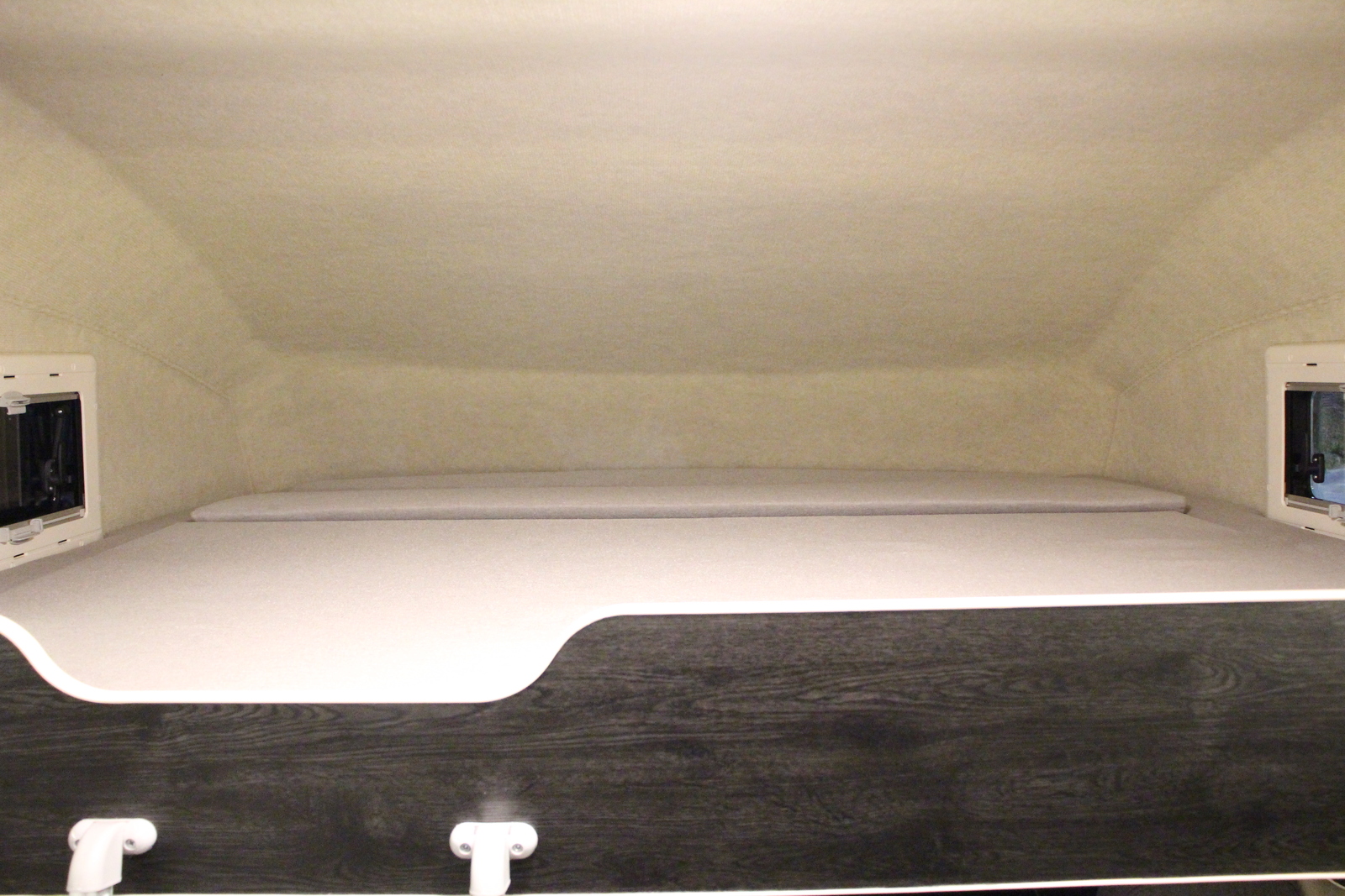 キャンピングカー キャブコン ﾊｲｴｰｽ ﾌｧﾝﾙｰﾁｪ ﾊﾟﾀｺﾞﾆｱ 4WD