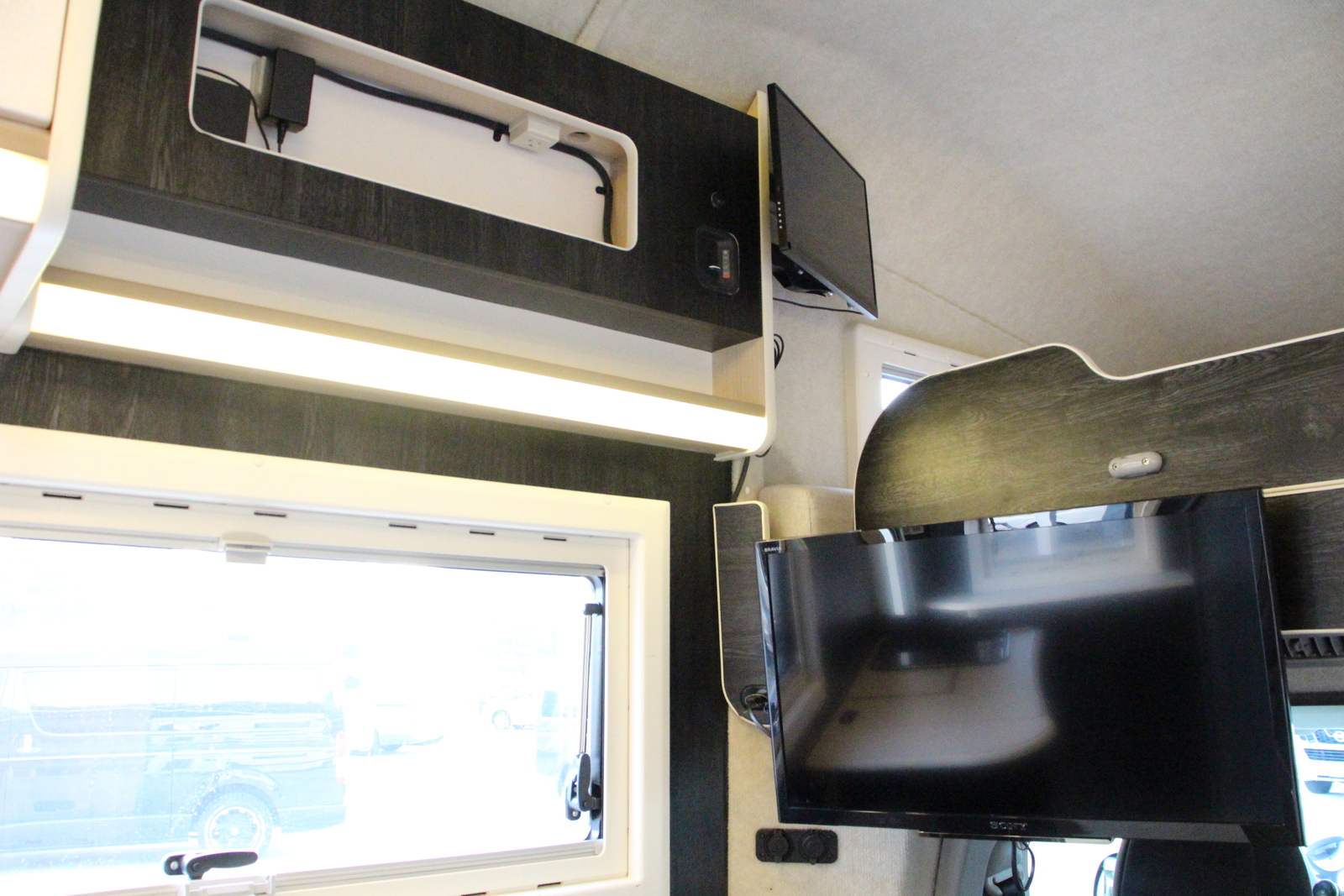 キャンピングカー キャブコン ﾊｲｴｰｽ ﾌｧﾝﾙｰﾁｪ ﾊﾟﾀｺﾞﾆｱ 4WD