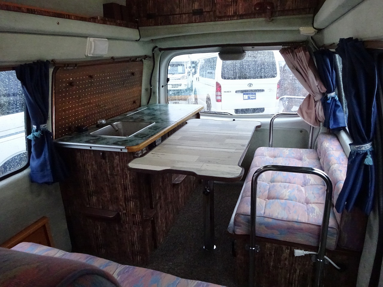 キャンピングカー バンコン ﾊﾞﾈｯﾄ ﾛｰﾀｽRV ｲｰﾗｲﾄ　FF　ｲﾝﾊﾞｰﾀ　冷蔵