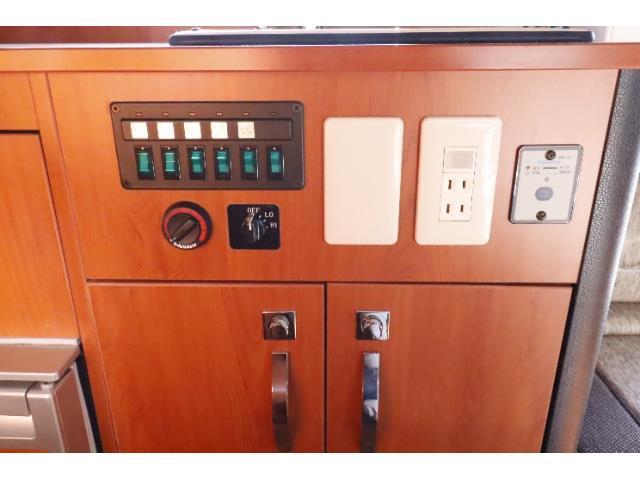 キャンピングカー キャブコン ｶﾑﾛｰﾄﾞ ﾅｯﾂRV ｸﾚｿﾝﾎﾞﾔｰｼﾞｭ