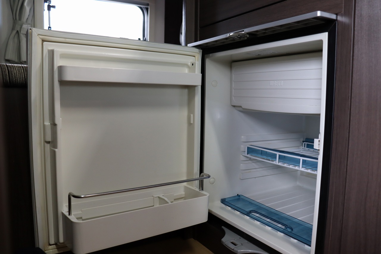キャンピングカー キャブコン ｶﾑﾛｰﾄﾞ 東和 ｳﾞｫｰﾝR2B