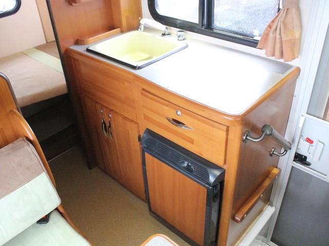 キャンピングカー キャブコン 東和ﾓｰﾀｰｽ ｶｰﾋﾞｨR2B 4WD FFﾋｰﾀｰ