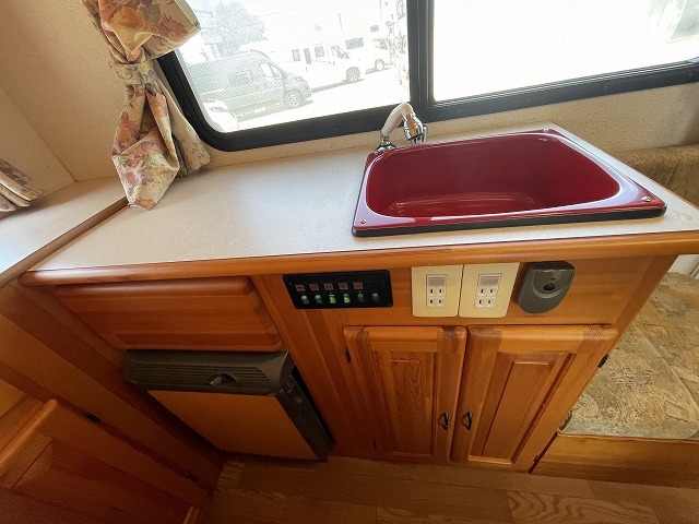 キャンピングカー キャブコン　 ｶﾑﾛｰﾄﾞ ﾅｯﾂRV ｸﾚｿﾝ