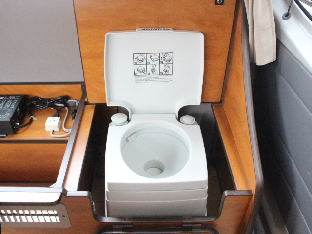 キャンピングカー バンコン RVﾋﾞｯｸﾌｯﾄ B&B 冷蔵庫 600Wｲﾝﾊﾞｰﾀｰ