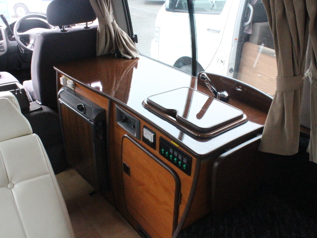 キャンピングカー バンコン RVﾋﾞｯｸﾌｯﾄ B&B 冷蔵庫 600Wｲﾝﾊﾞｰﾀｰ