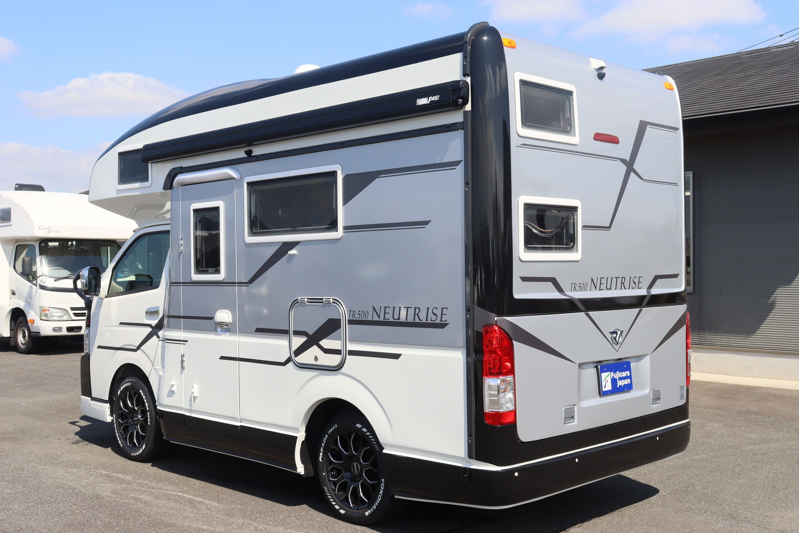 キャンピングカー キャブコン ﾊｲｴｰｽ RVﾄﾗｽﾄ TR500ﾆｭｰﾄﾗｲｽﾞ 4WD