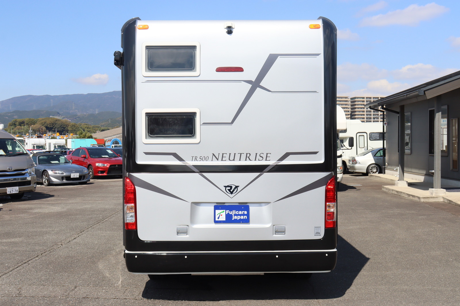 キャンピングカー キャブコン ﾊｲｴｰｽ RVﾄﾗｽﾄ TR500ﾆｭｰﾄﾗｲｽﾞ 4WD