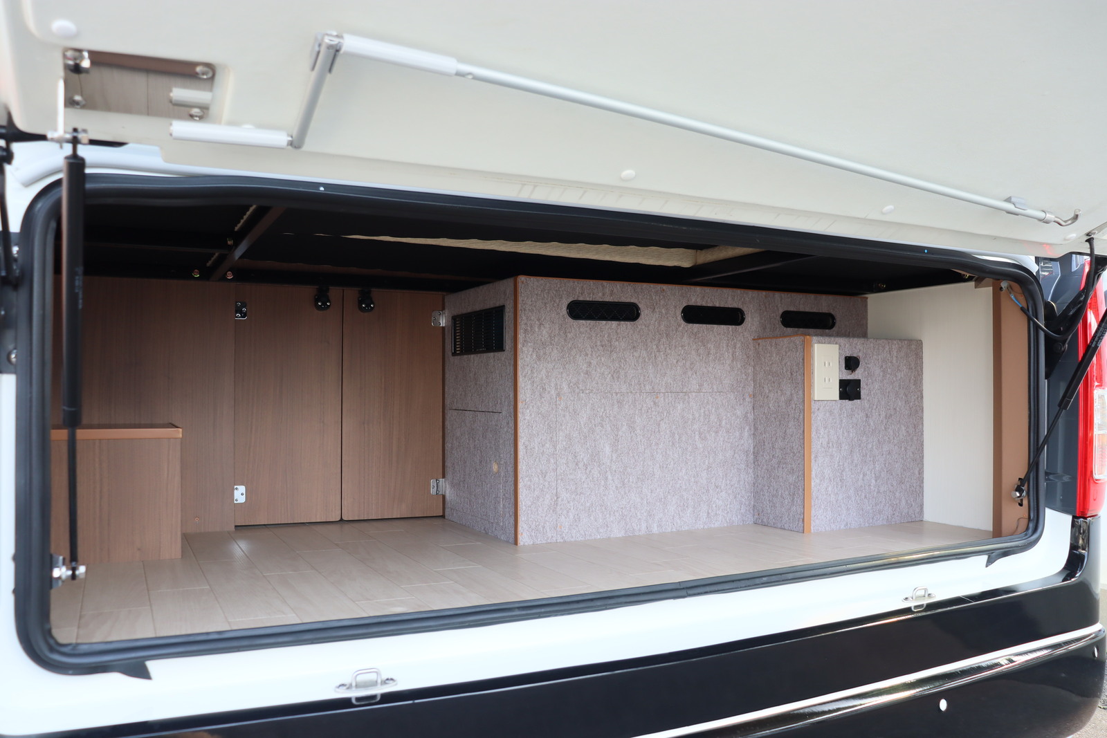 キャンピングカー キャブコン ﾊｲｴｰｽ RVﾄﾗｽﾄ TR500ﾆｭｰﾄﾗｲｽﾞ 4WD