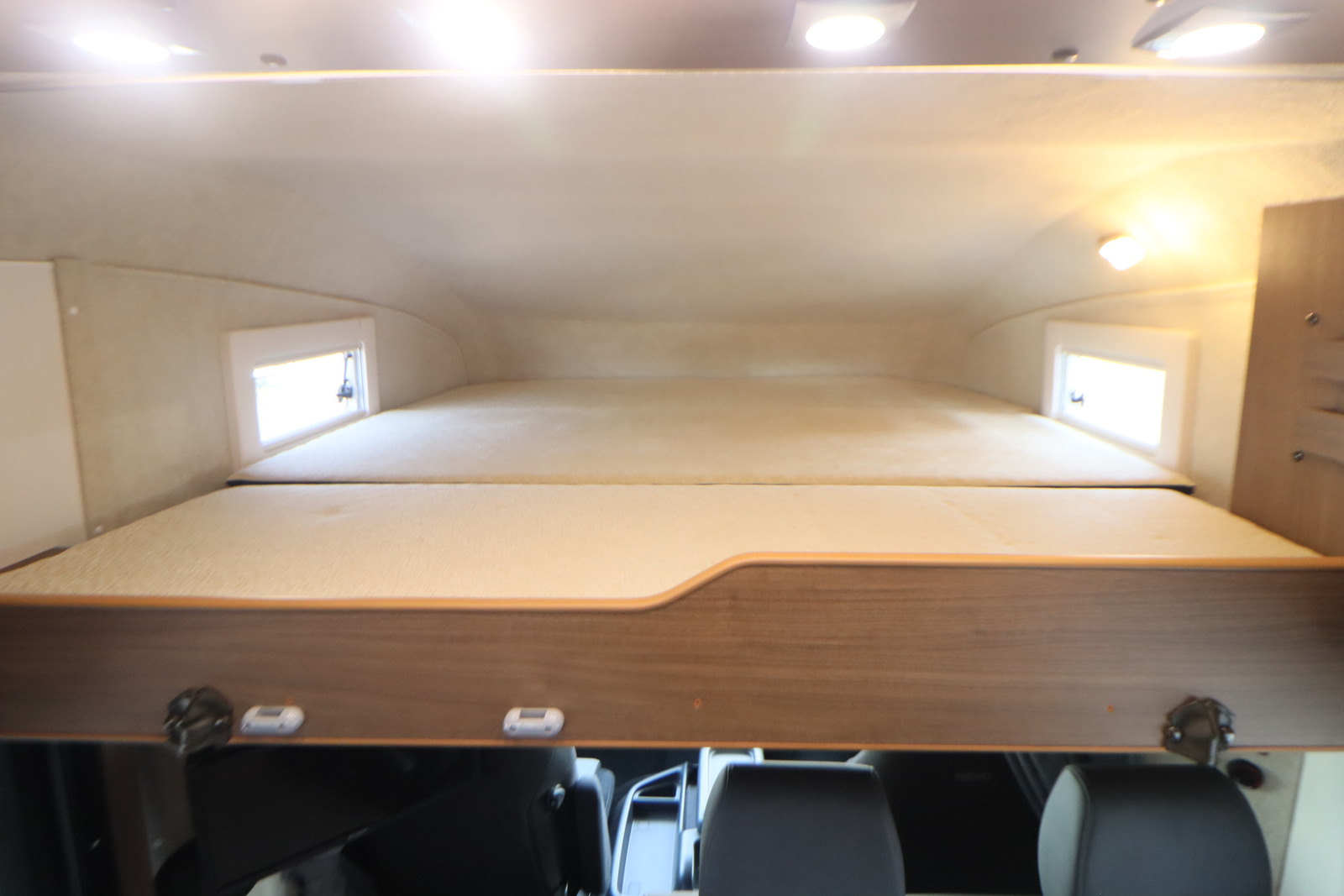 キャンピングカー キャブコン ﾊｲｴｰｽ RVﾄﾗｽﾄ TR500ﾆｭｰﾄﾗｲｽﾞ 4WD