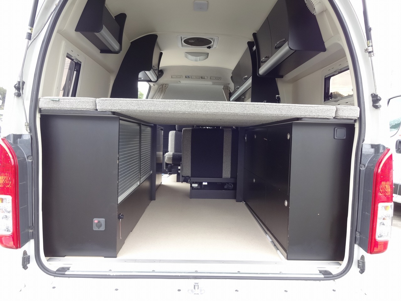 キャンピングカー バンコン ﾊｲｴｰｽ ﾄｲﾌｧｸﾄﾘｰ ﾊﾞｰﾃﾞﾝｸﾞﾗﾝﾃﾞ