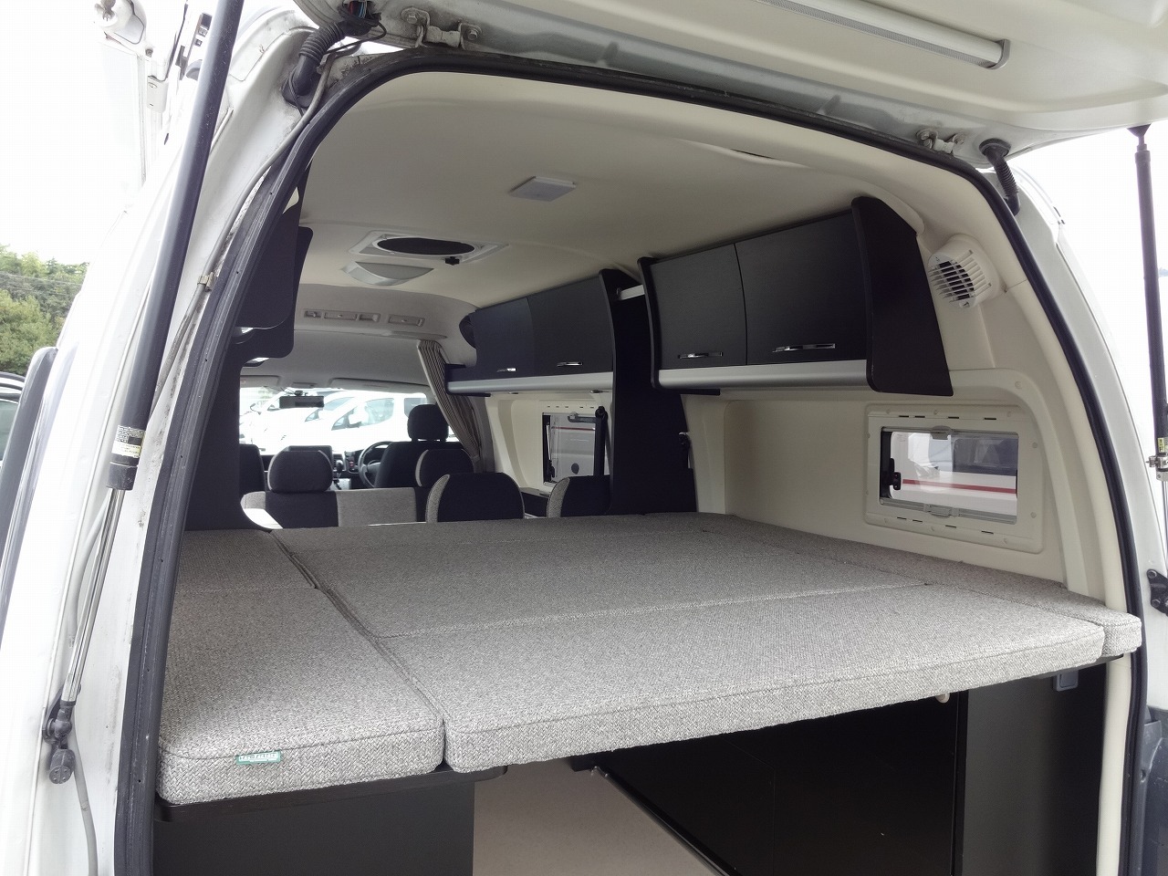 キャンピングカー バンコン ﾊｲｴｰｽ ﾄｲﾌｧｸﾄﾘｰ ﾊﾞｰﾃﾞﾝｸﾞﾗﾝﾃﾞ