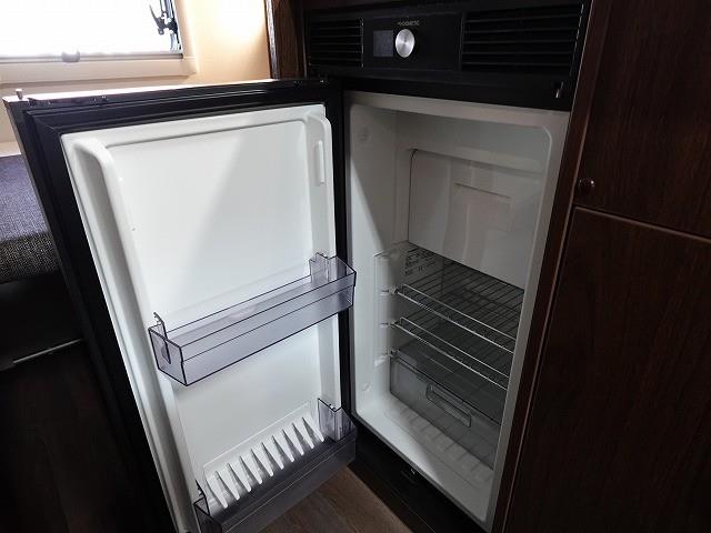 キャンピングカー キャブコン ｶﾑﾛｰﾄﾞ 東和 ｳﾞｫｰﾝR2B 家庭用ｴｱｺﾝ
