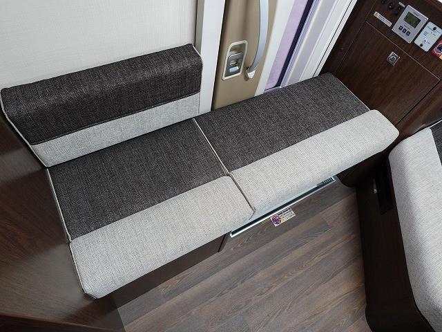 キャンピングカー キャブコン ｶﾑﾛｰﾄﾞ 東和 ｳﾞｫｰﾝR2B 家庭用ｴｱｺﾝ
