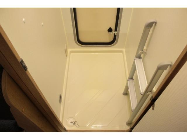 キャンピングカー キャブコン ｶﾑﾛｰﾄﾞﾅｯﾂRV ｸﾚｱ5.3Xﾊｲﾊﾟｰｴﾎﾞ