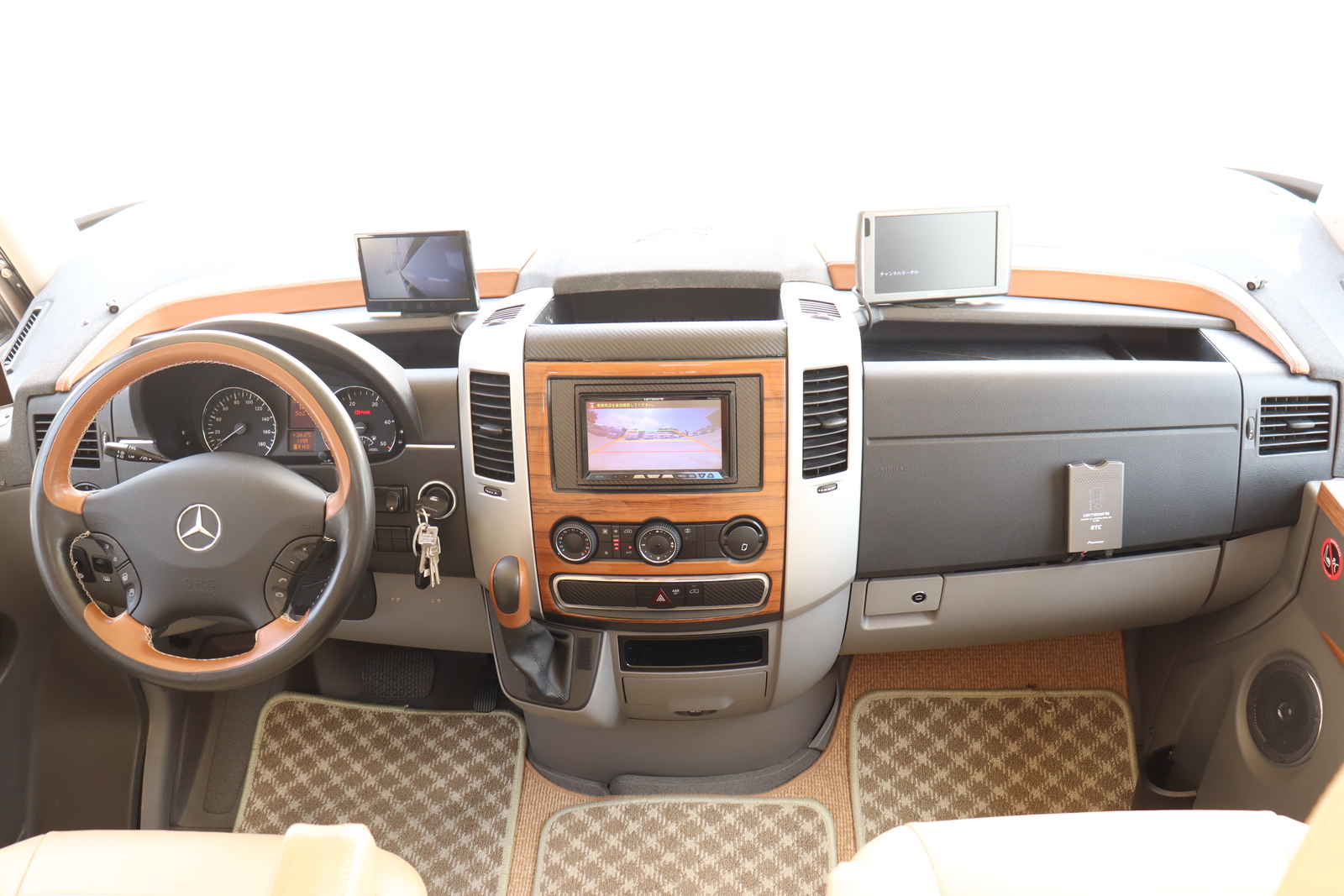 キャンピングカー バスコン ﾍﾞﾝﾂ ﾊｲﾏｰB675SL ﾙｰﾌｴｱｺﾝ FFﾋｰﾀｰ