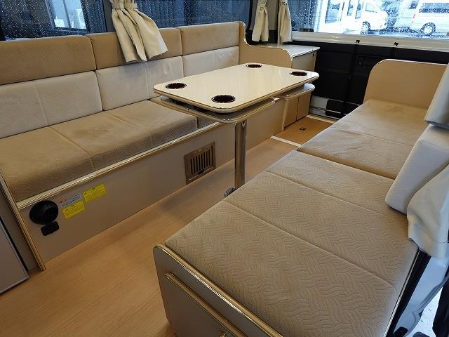 キャンピングカー バンコン ﾊｲｴｰｽ かｰいんてりあ高橋 ﾘﾗｯｸｽﾜｺﾞﾝ