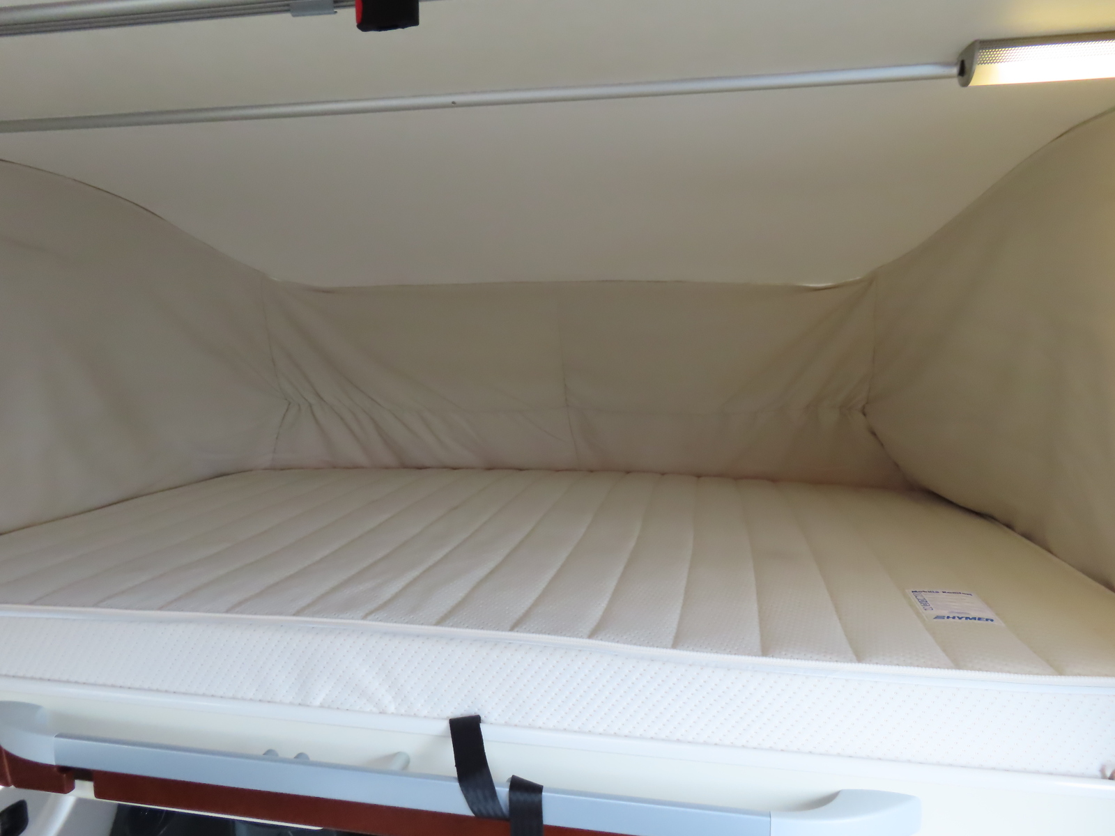 キャンピングカー バスコン ﾍﾞﾝﾂ ﾊｲﾏｰ B660SL　左ﾊﾝﾄﾞﾙ