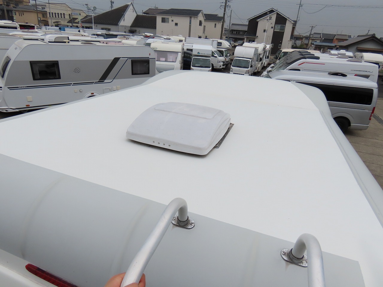キャンピングカー キャブコン ﾎﾞﾝｺﾞ AtoZ ｱﾐﾃｨ