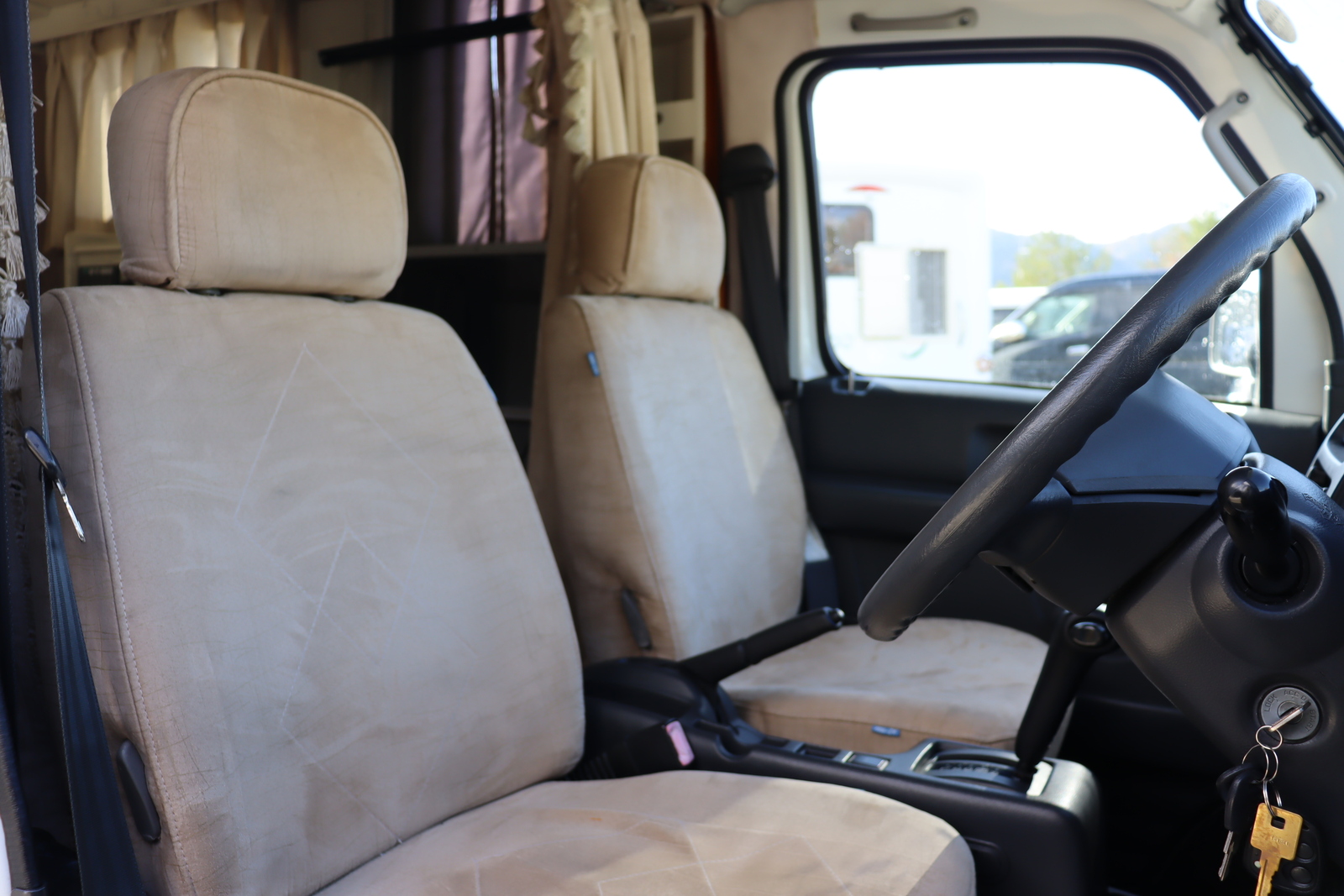 キャンピングカー 軽キャンパー ｷｬﾘｲ AZ-MAX ﾗｸｰﾝ FFﾋｰﾀｰ 4WD