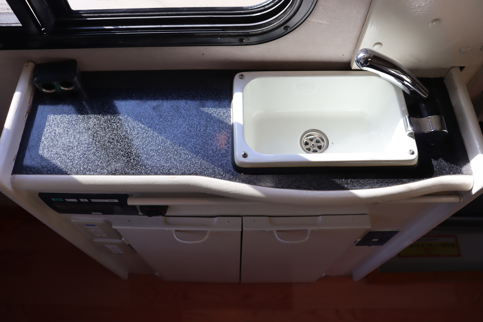 キャンピングカー 軽キャンパー ｷｬﾘｲ AZ-MAX ﾗｸｰﾝ FFﾋｰﾀｰ 4WD