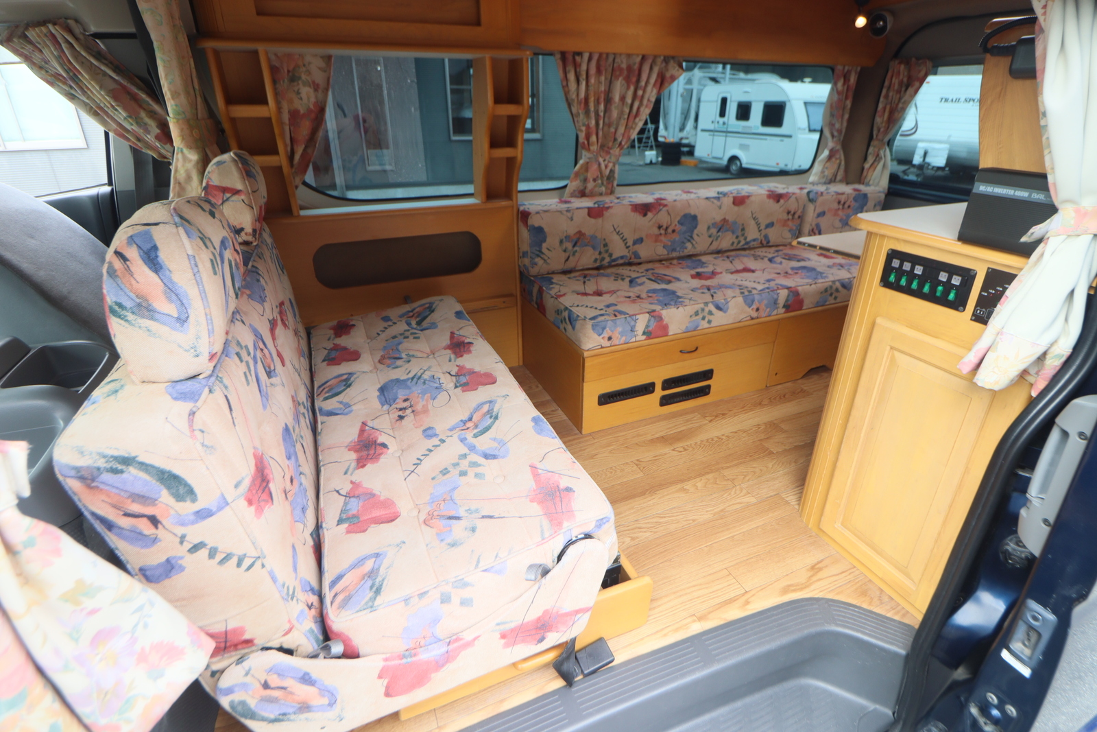 キャンピングカー バンコン ﾊｲｴｰｽ ﾅｯﾂRV ｷｬｯﾂ 架装ﾊｲﾙｰﾌ